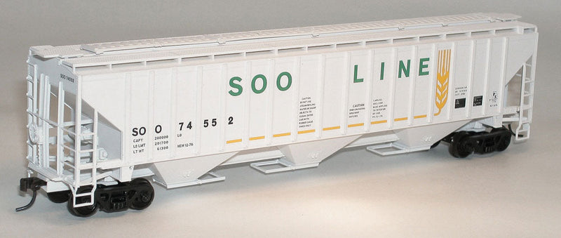Pullman-Standard 4750 3-Bay Covered Hopper - Kit -- Soo Line #74552 (white, green, yellow)