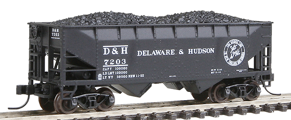 MasterLine(TM) 2-Bay Offset Side Hopper, Flat Ends, Assembled -- Delaware & Hudson #7203