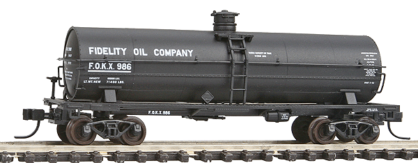ACF 11,000-Gallon Tank Car No Dome Platform - Ready to Run -- Fidelity Oil Company #986 (black)
