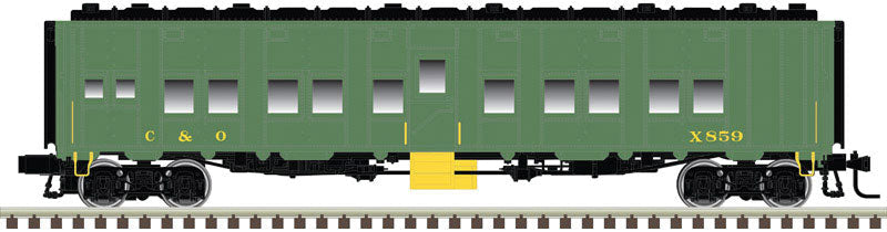 Troop Sleeper Bunk Car - 3-Rail - Ready to Run -- Chesapeake & Ohio (MOW, green, yellow)