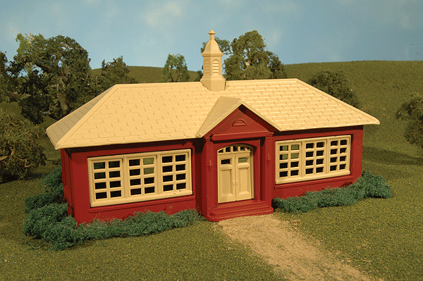 Plasticville Built-Up Building -- School House