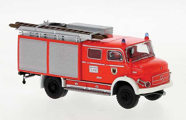 1968-1973 Mercedes-Benz LAF 1113 LF 16 Fire Truck - Assembled -- Fire Department (red, black, German Lettering)