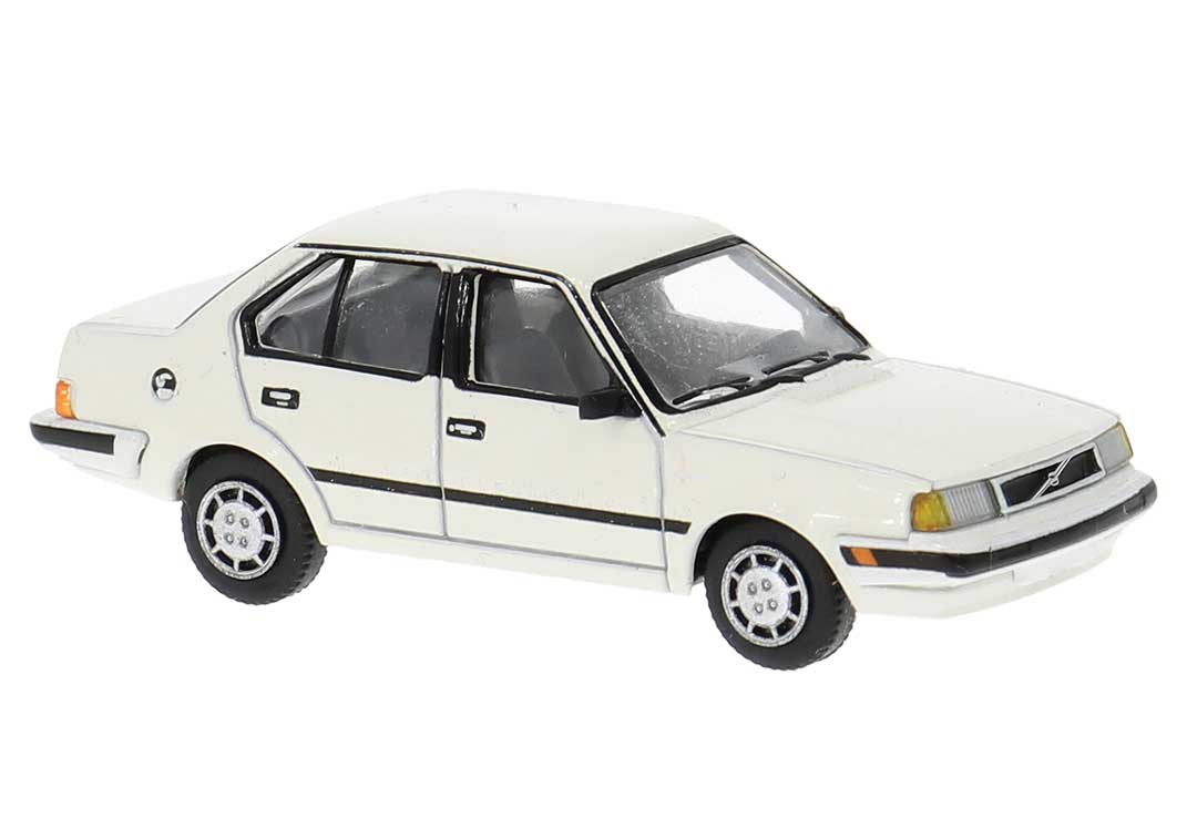 Volvo 340 Sedan - Assembled -- White