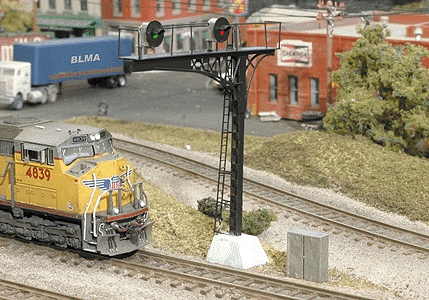 Double-Track Cantilever Signal Bridge w/Heads - Kit