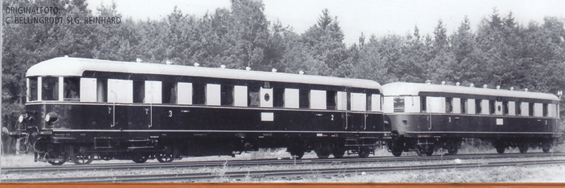 VT 62.9 Railcar w/Trailer VB 147 C4v-31-32 w/Sound & DCC -- German Federal Railroad DB #VT 62 905 and VB 147 013 (Era III, red, black)-1