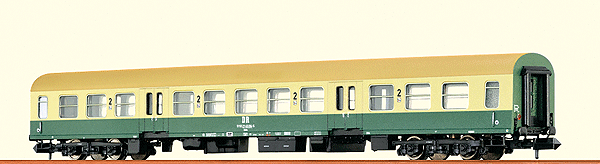 Langer Halberstadter Reko Type Bmhe Coach - Ready to Run -- German State Railway DR #51 50 21-45 094-2 (Era IV, green, ivory, tan)