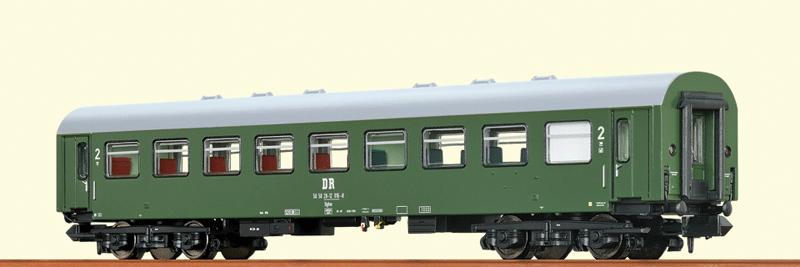 DR Type Bghw Coach - Ready to Run -- German State Railroad DR #50 50 28-14 016-8 (Era IV, green, gray)