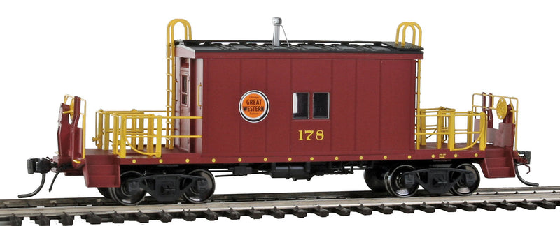 Steel Transfer Caboose w/Short Roof - Ready to Run -- Chicago Great Western #178 (maroon, black)