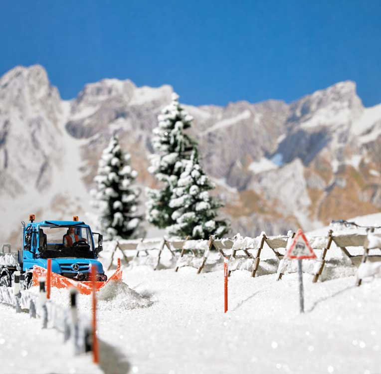 Snow Fences and Snow Marker Poles -- Laser-Cut Wood Kit - 18 Fence Sections, 20 Poles-2