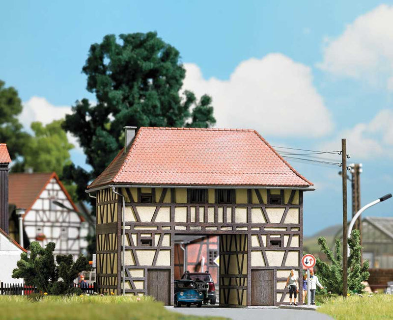 Ickelheim Half-Timber Gate House -- Laser-Cut Kit - 4-3/4 x 3-1/8 x 4-3/16" 12 x 8 x 10.7cm-1