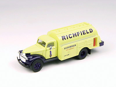 1941-1946 Chevrolet Oil Tank Delivery Truck - Assembled - Mini Metals(R) -- Richfield (yellow, blue, Billboard Lettering)