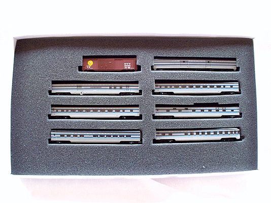 New York Central 1938 20th Century 8-Car Set # -- Includes 7 Passenger Cars & 1 Boxcar (Two-Tone Gray w/silver & blue print)