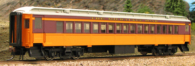Heavyweight 65' Branchline Coach w/Lights - Ready to Run -- Milwaukee Road (Hiawatha, orange, maroon, gray)