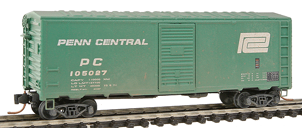 WeatherFactory (TM) AAR 1944 40' Boxcar, No Roofwalk, Weathered -- Penn Central