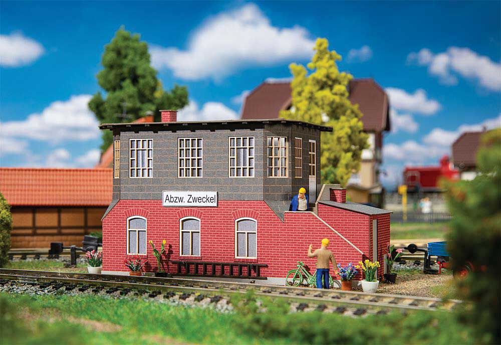 Zweckel Signal Tower -- Laser-Cut Kit - 12.4 x 6 x 7.7cm-4
