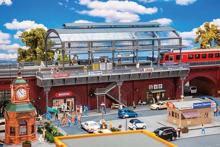Double-Track Elevated Urban Train Station with Glass Train Shed -- Kit - 14-3/16 x 7-7/8 x 7-13/16" 36 x 20 x 19.8cm-1