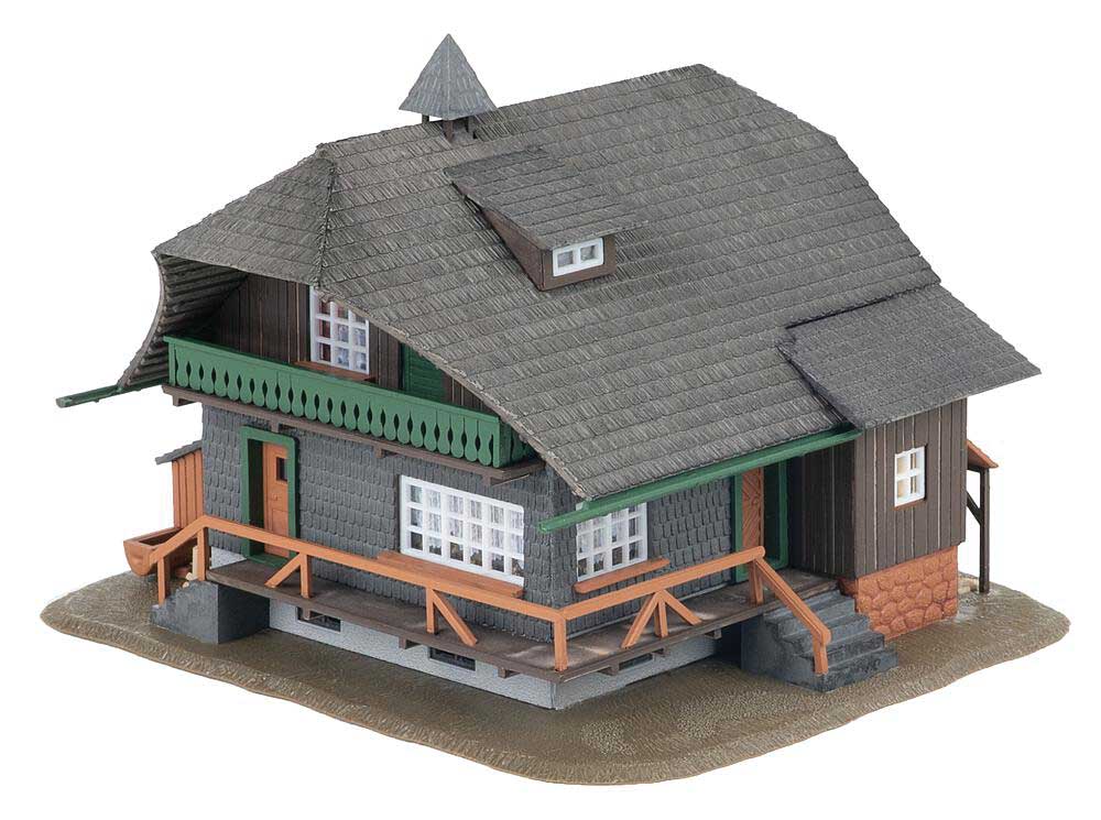 Black Forest House with Figure -- Weathered Anniversary Kit - 4-15/16 x 4-15/16 x 3-7/16" 12.5 x 12.5 x 8.7c-2
