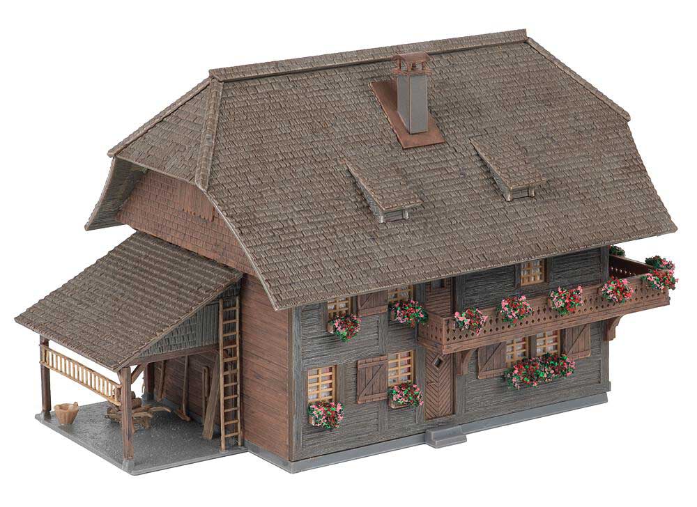 Clockmaker's House with Figure -- Weathered Anniversary Kit - 6-1/2 x 4-5/16 x 4-7/16" 16.5 x 11 x 11.3cm-2