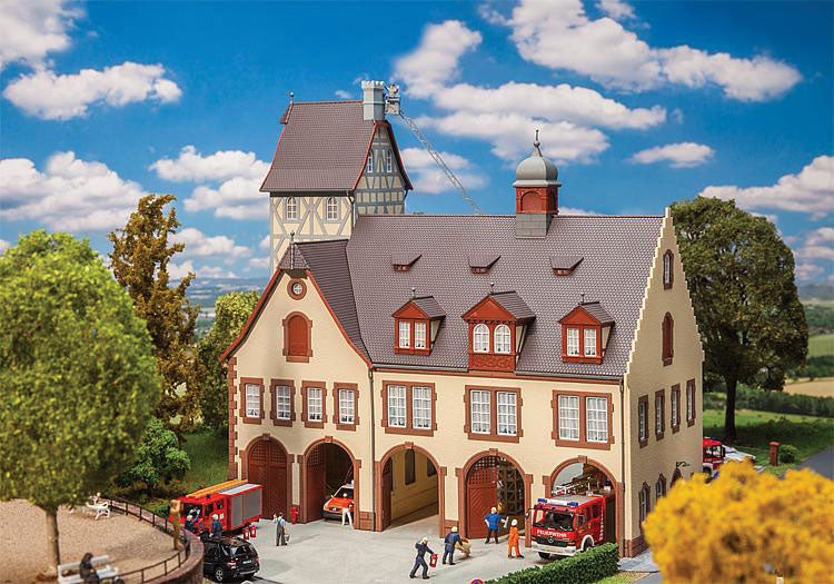 Central Fire Station -- Kit - 11-13/16 x 7-15/16 x 11-5/16" 29.9 x 20.2 x 28.7cm-1