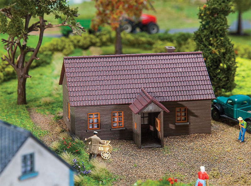 Small Texel Wood Cottage -- Laser-Cut Wood Kit - 4-1/8 x 3-1/16 x 2-7/16" 10.5 x 7.8 x 6.2cm