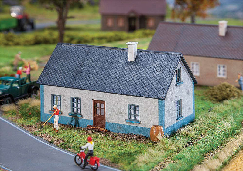 Small Ballum Cottage -- Laser-Cut Wood Kit - 4-1/8 x 3-1/16 x 2-7/16" 10.5 x 7.8 x 6.2cm