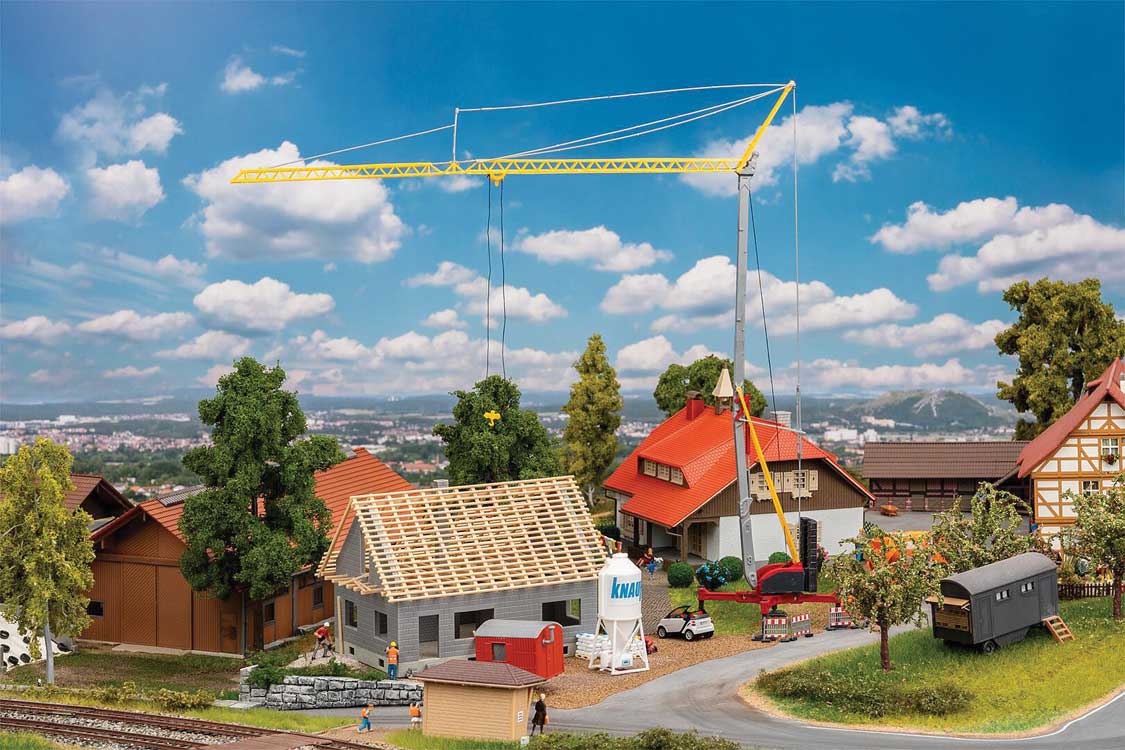 House Under Construction with Crane -- Kit - House: 4-3/4 x 3-9/16 x 3-3/4" Crane: 13-7/8 x 2-15/16 x 12-9/16"-1