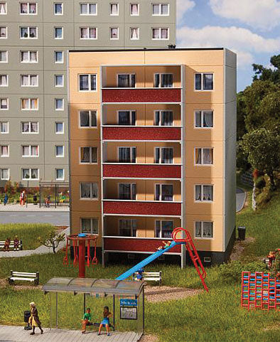 P2-Style 5-Story High Rise Apartment -- Kit - 5-5/16 x 6-1/8 x 7-1/8" 13.5 x 15.6 x 18.1cm