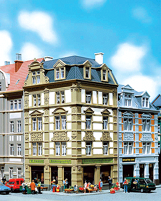 #62 Gothe Street 4-Story Corner Townhouse -- 4-5/8 x 4 x 8-13/16" 11.5 x 10 x 18.5cm
