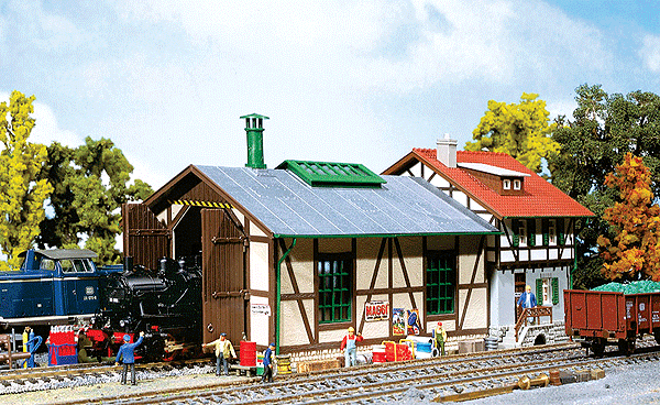 Small Engine Shed w/House