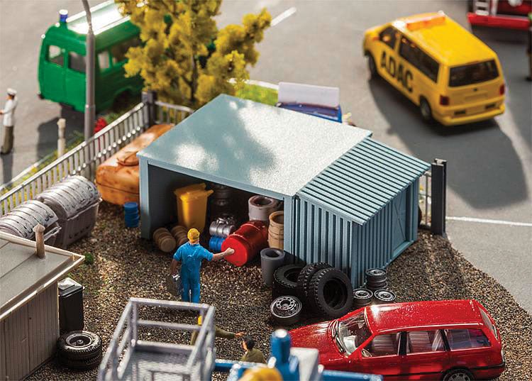 Metal Shanty and Shelter -- 1-13/16 x 1-5/8 x 1" & 1-7/16 x 3/4 x 1-1/16"