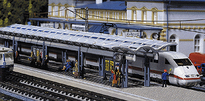 Intercity Express (ICE) Station Platforms w/Accessories -- 20 x 2-1/8 x 1-13/32" 50 x 5.3 x 3.5cm