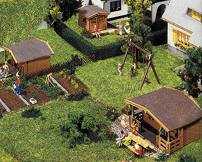 Set of 3 Summer Houses -- 1-1/4 x 1-13/32 x 3/4" - 27/32 x 13/16 x 11/16" & 1 x 27/32 x 11/16"