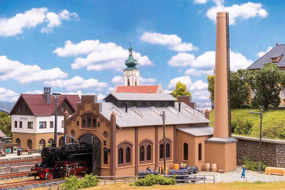 Locomotive Workshop -- Kit - 6-1/16 x 4-5/16 x 6-5/16" 15.4 x 10.9 x 16cm-1