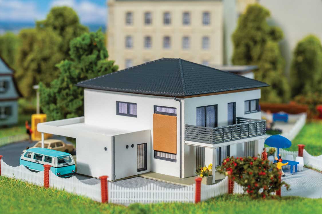 WeberHaus CityLife Single-Family Home -- Kit - 3-15/16 x 3-7/16 x 2-1/16" 10 x 8.8 x 5.3cm-1