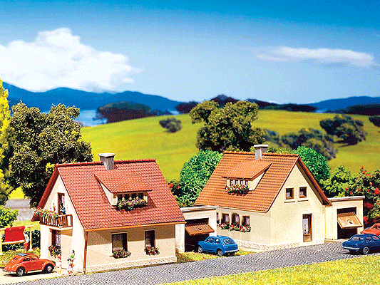 One-Family Houses - Pkg of 2 w/Garages -- 3-7/8 x 2-1/4 x 2" 10 x 5.7 x 5cm