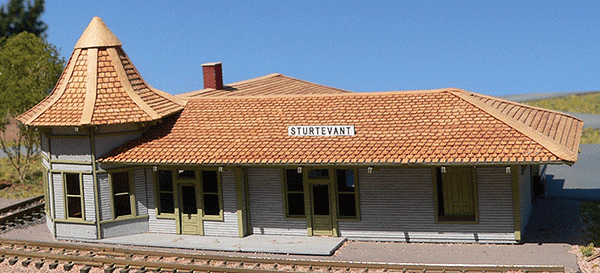 Sturtevant Depot - Kit (Laser-Cut Wood) -- 6-5/8 x 6-5/8 x 2-11/16" 16.8 x 16.8 x 6.8cm