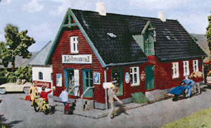 General Store -- 6-3/4 x 4-3/4 x 3-3/8" 17 x 12 x 8.5cm