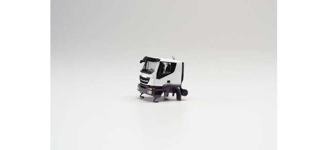 Iveco Trakker Cab Only -- pkg(2)