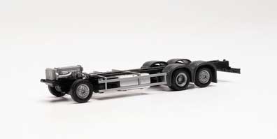 Mercedes-Benz 3-Axle Chassis -- pkg(2)