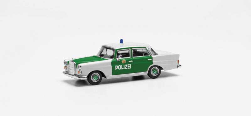 Mercedes-Benz 200 Sedan - Assembled -- Police (white, green, German Lettering)