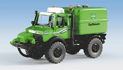 Farm Machinery - Trucks - Unimog -- Short Wheelbase Flatbed w/Tank & Liquid Fertilizer Applicator (green)