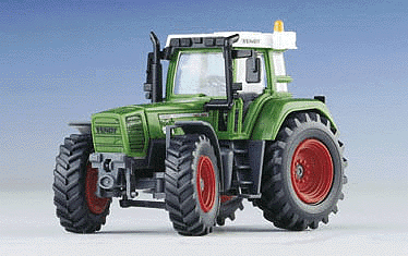 Farming Equipment - Fendt Tractor 926