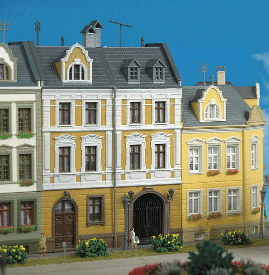 Town House w/Factory Annex -- 13 x 17.5 x 18.5cm