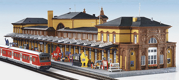 Bonn Station 20th Anniversary Kit -- 39-5/8 x 10-13/64 x 7" 99 x 25.5 x 17.5cm