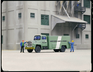 Line truck 2/
