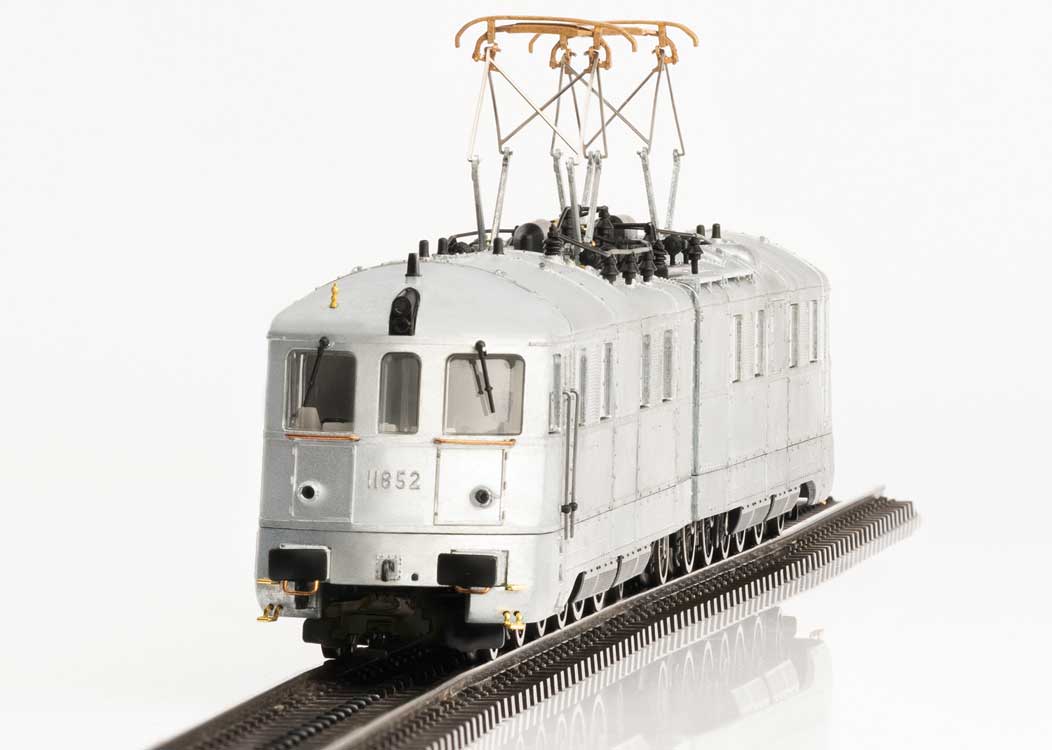 Class Ae 8/14 Double-Unit Electric - 3-Rail w/Sound & Digital -- Swiss Federal Railways SBB/CFF/FFS #11852 (Era III 1970s, dark green)-5