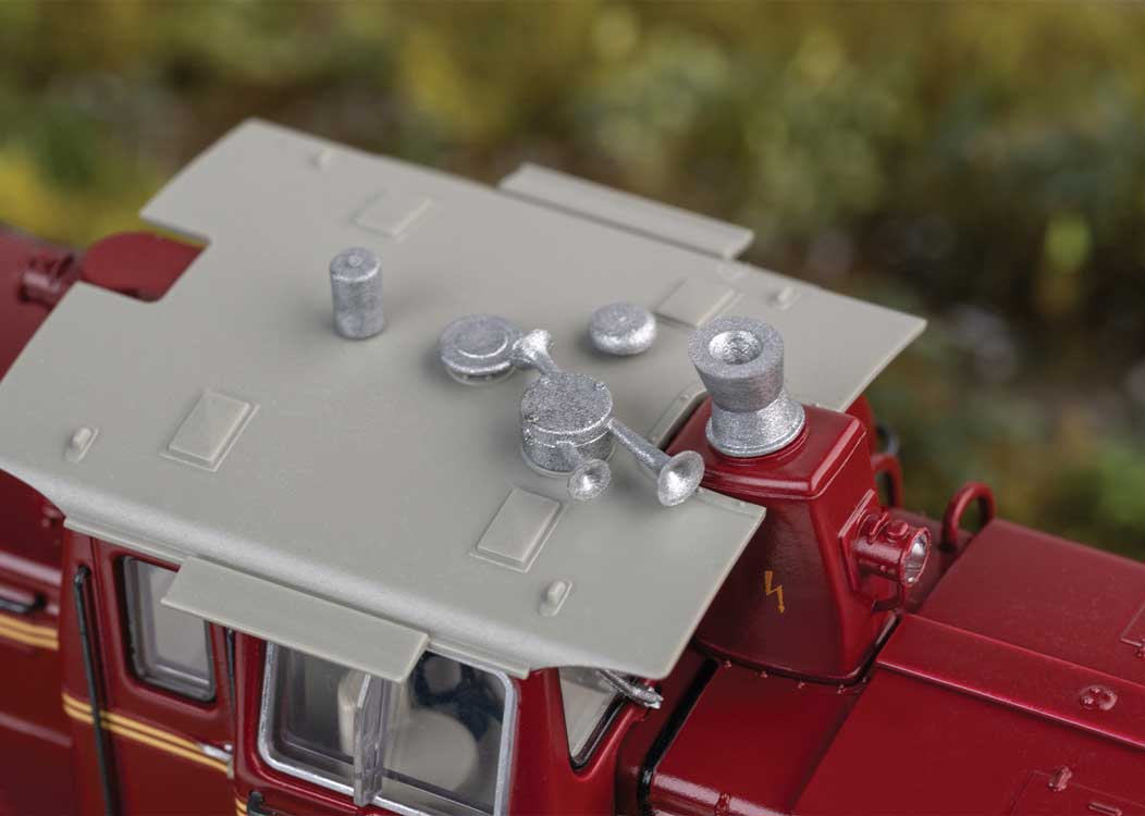 Class V 60 Diesel - 3-Rail - Sound and Digital -- German Federal Railroad DB #V 60 334 (Era III, red, black, yellow)-3