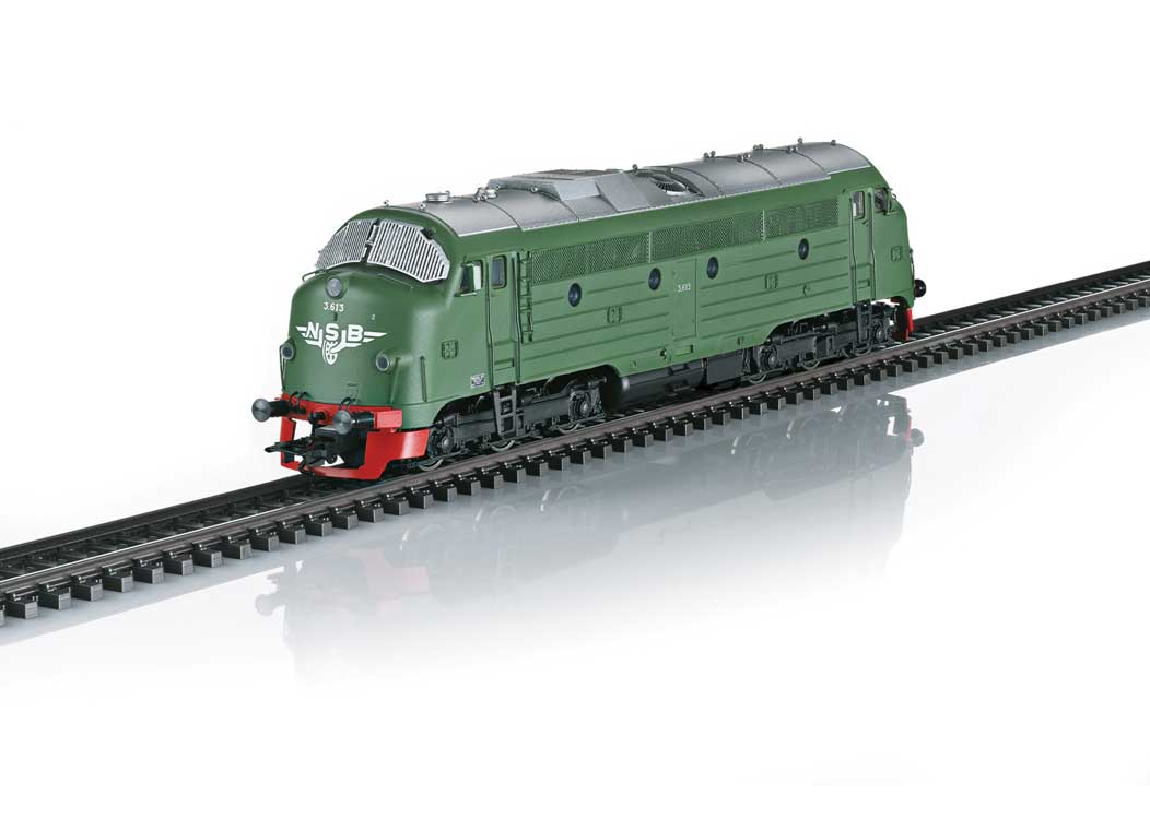 NOHAB Class Di3 Diesel - 3-Rail - Sound and Digital -- Norwegian State Railways NSB #3.613 (Era III, green, gray, red)-1