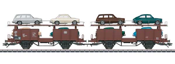 Type Laaes 541 Auto Transport Car w/8 Autos - 3-Rail - Ready to Run -- German Federal Railroad DB (Era IV, 1971-1972, Boxcar Red, VW Load)