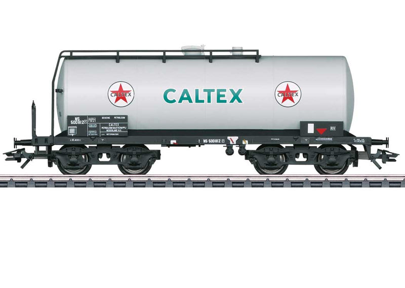 Standard Design 4-Axle Tank Car - 3-Rail - Ready to Run -- Caltex (Era III 1950s, gray, green, red)